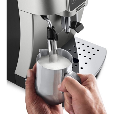  DeLonghi Magnifica Start ECAM 220.31.SB